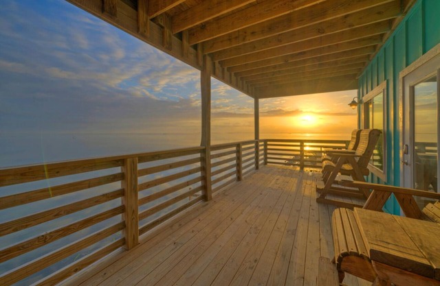 Waterfront w/Bay Views, Shared Pool & Boat Dock | Marlin Madness by AvantStay