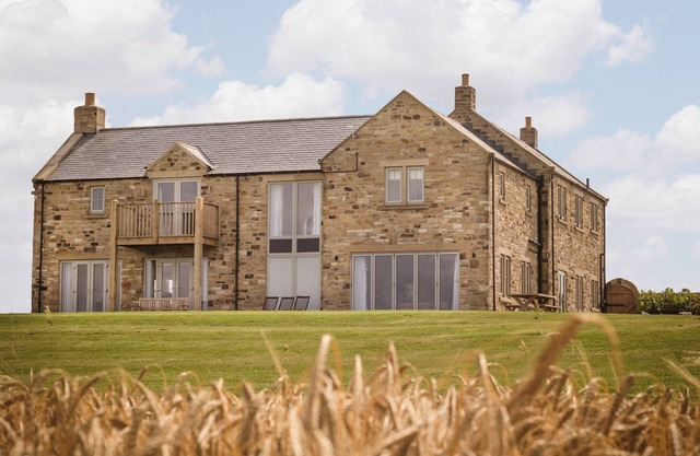 Waterloo Lodge - a house that sleeps 12 guests in 6 bedrooms