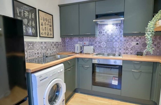 Waterside Apartment FREE parking