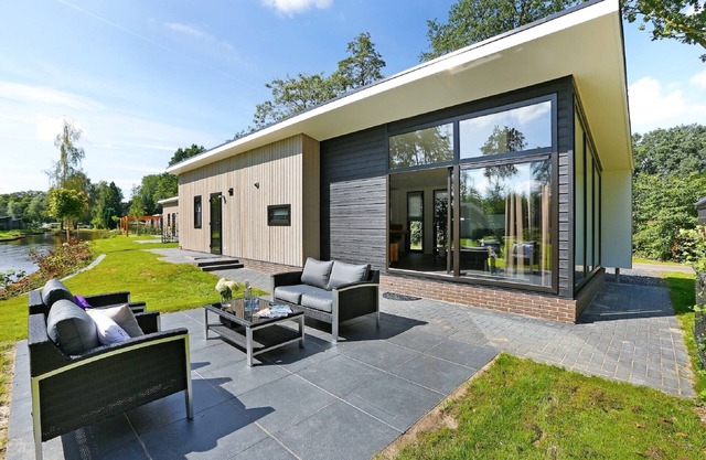 Waterside Bliss in Lochem
