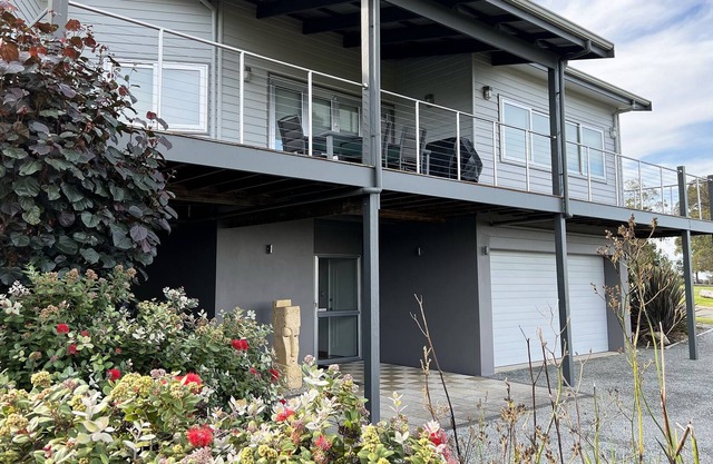 Waterview Retreat - Luxury Denmark Accommodation