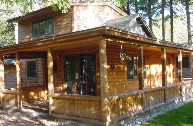 Waterway Cottage; Michigans Inland Waterway/River/Mullett/Burt Lake/Straits Mack