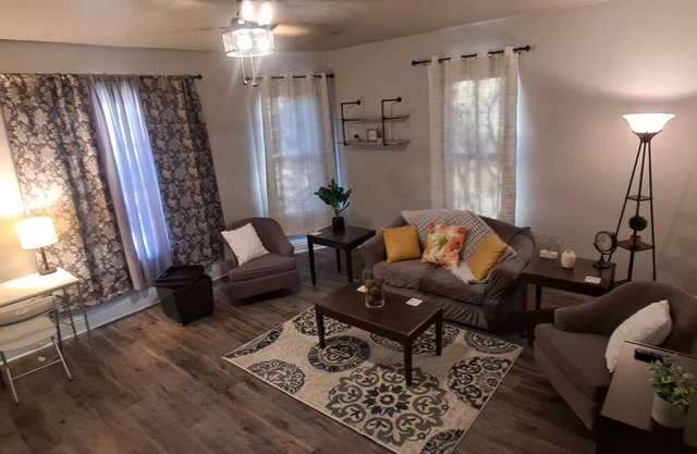 Wausau Corporate Unit- Great for travelers