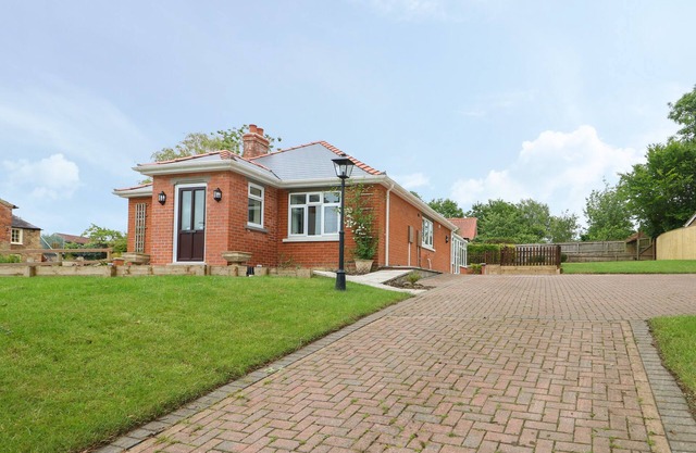 WAVERLEY, family friendly, country holiday cottage in Spilsby