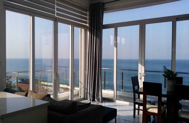 We are opposite to Cinnamond Grand hotel and the Crescat shopping mall.