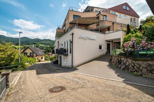 Wein- und Klimahotel Bergfriedel