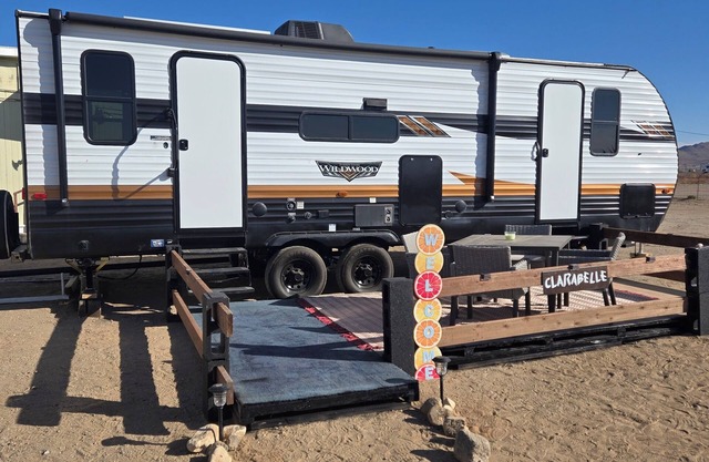 Welcome Clarabelle @ Cain's Ranch. Cozy RV in Lovely Dolan Springs, AZ