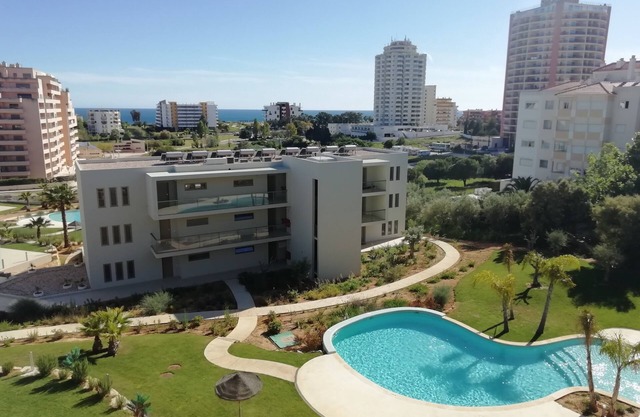 WELCOME - OASIS MAR | 2 POOLS