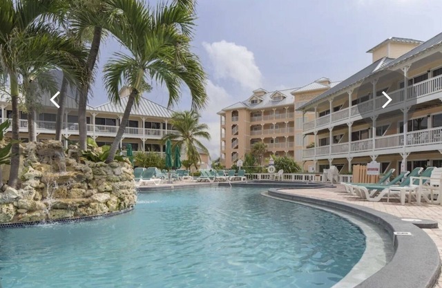 Welcome the morning sunrise and enjoy unparalleled ocean views!