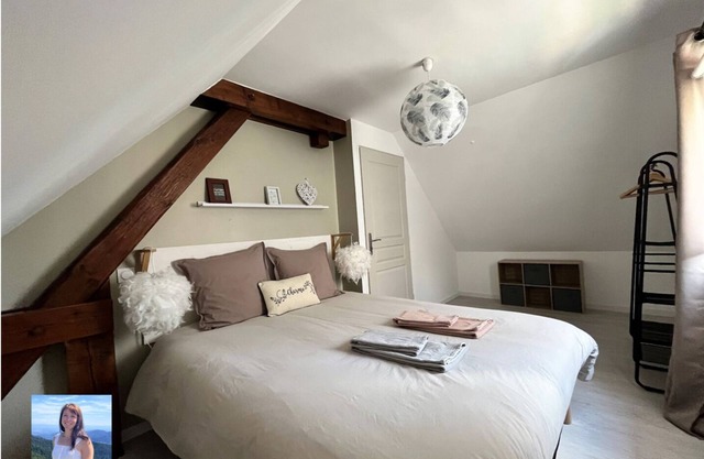 Welcome to our cozy and modern 49m2 apartment, completely renovated and spotlessly clean.