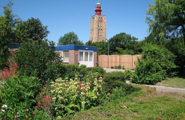 Welcome to our ground floor vacation rental Park Road 22 with private parking!