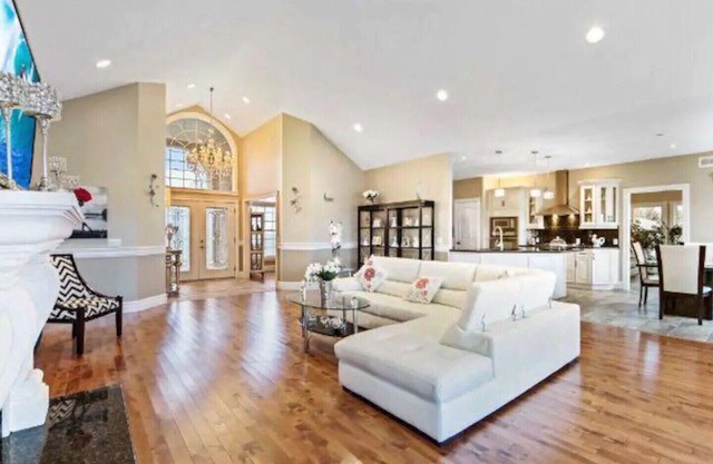 Welcome to our luxurious bungalow house lake front phenomenon view.
