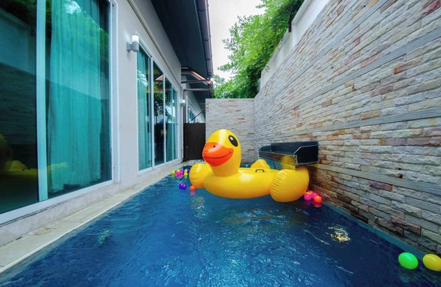 welcome to pattaya beautiful villa 3 bedrooms