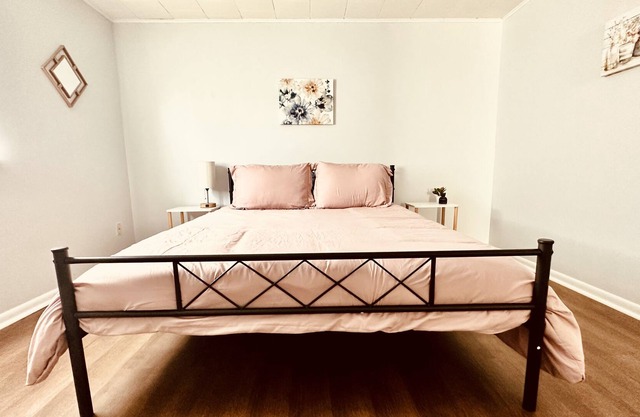 Welcome to Rose-Quilt Town, USA!