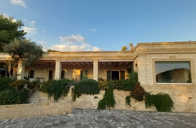 Welcome to Villa Miramar R&Y ! Your relax time in Puglia.