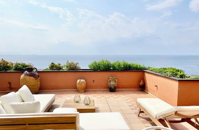 Welcome to your Seaside Home