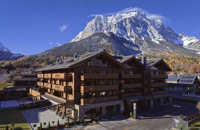 Welcoming chalet with balcony