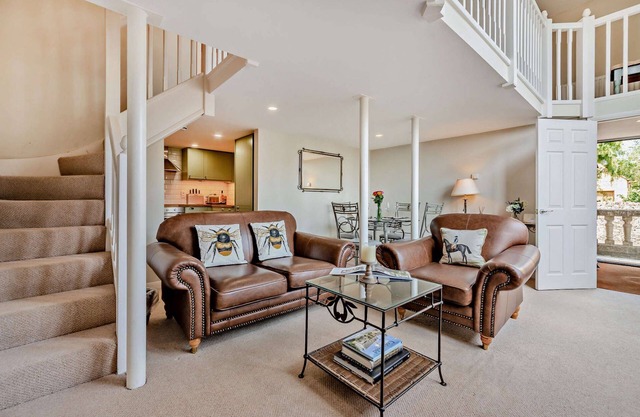 Welcoming dog friendly Apartment - The Old School House