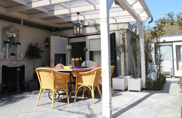 Welcoming Holiday Home in Heiloo with Sunlit Terrace