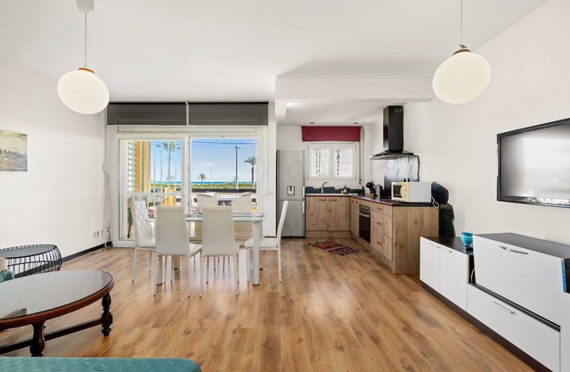 WELCS APARTAMENTO 218 EMP frente al Mar