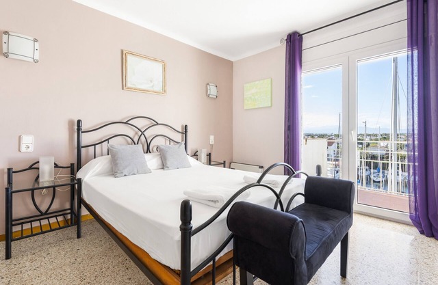 WELCS APARTAMENTO 227 EMP con vistas al canal