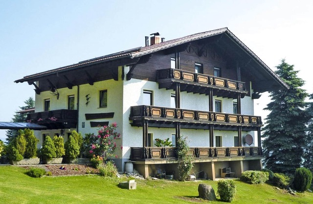 Well-kept apartment with balcony near the Bavarian Forest