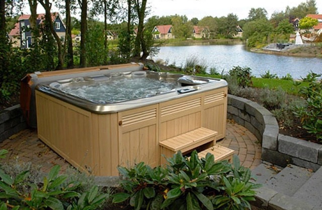 Well-kept house with a bubble bath, 20 km. from Assen