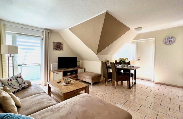 Well-kept vacation complex with 5 residential units in a quiet cul-de-sac location