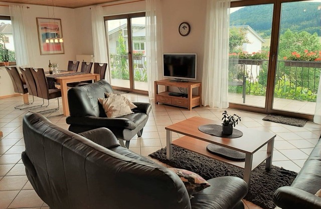 Well-kept vacation home in the middle of the vineyards. Apartment 3, short vacation on request