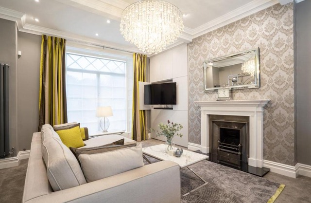 Wellington Square - By Luxury Apartments