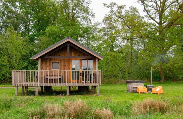Wellness Lodge in Dutch Meadows with Hot Tub
