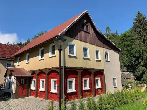 Wellness & Wirlpool-Oase am Wald - Waldferienhaus Dunja in Oybin