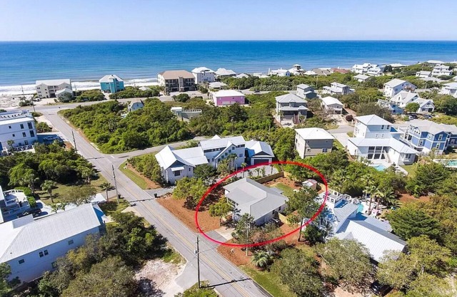 WEST END 30A! ONLY ONE BLOCK OFF THE BEACH!