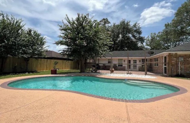 West End Beaumont Home with Pool