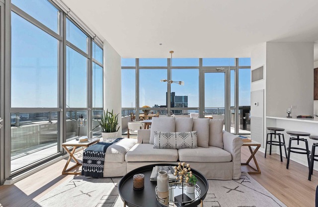 West Loop PH: Fireplace Deck, Incredible Views