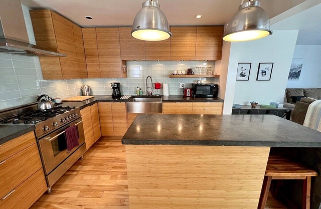 West Side 3 bed home w/patio