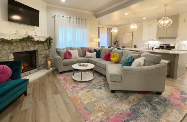 West Texas Chic. New Construction. EV Charger. Pets Allowed. Ten Mins from TTU.