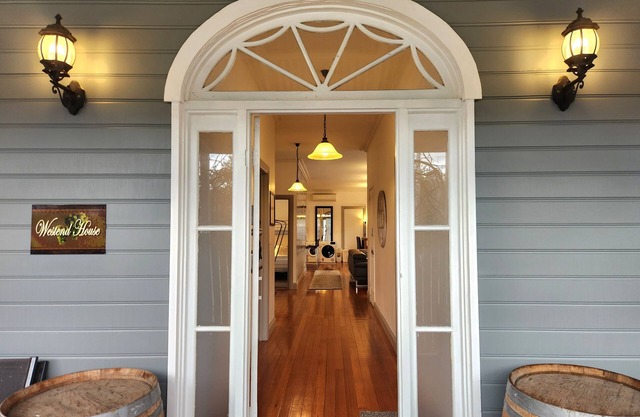 Westend House Healesville - Big & Cosy house 10 mins walk to town