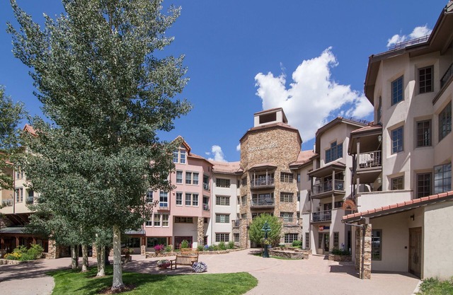 Westermere 311 - 2 by Avantstay Just Steps From Ski Area w/Great Views!