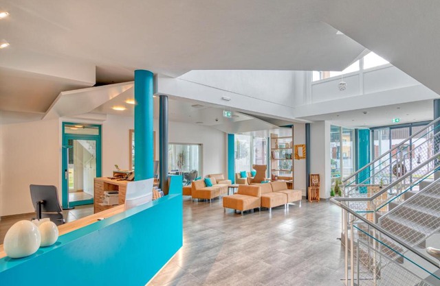 WESTSIDE Hotel