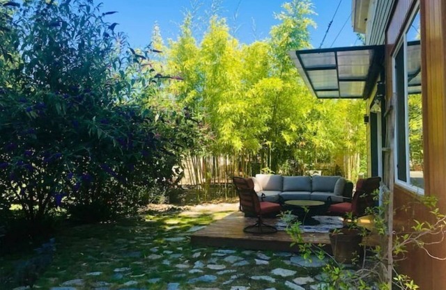 Westside Studio Guest House with loft