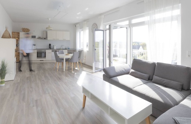 Westwind - 90m² holiday apartment with south-facing balcony