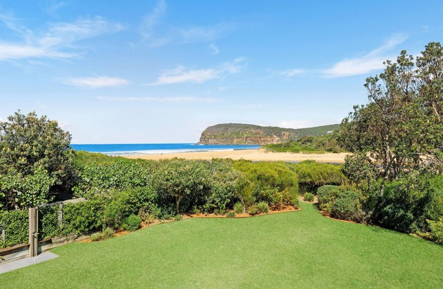 Whale House - Luxury Beachfront, Stunning Views