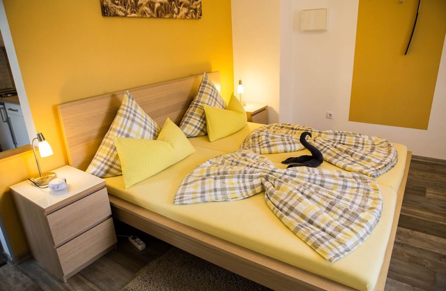 Wheat room - modern furnished apartment near Thomann music store