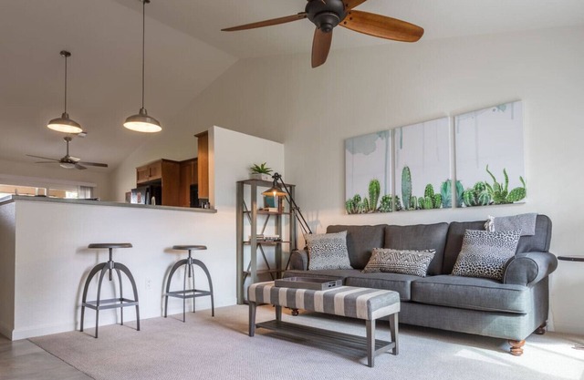 Wheelchair-Accessible | Pet Friendly/Huge Yard. North