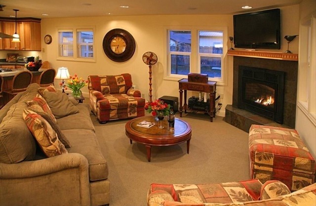 Whidbey Bungalow - Sleeps 12!