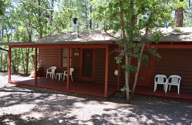 Whispering Pines - Cabin 20 (Studio)