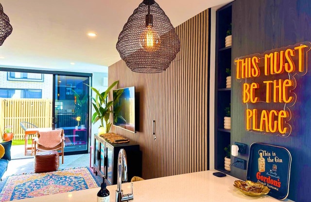 Whistle Stop - Whimsical luxury, EV friendly