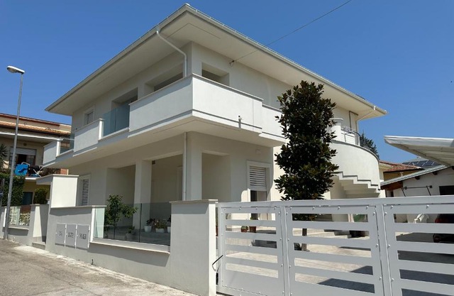 white B&B
