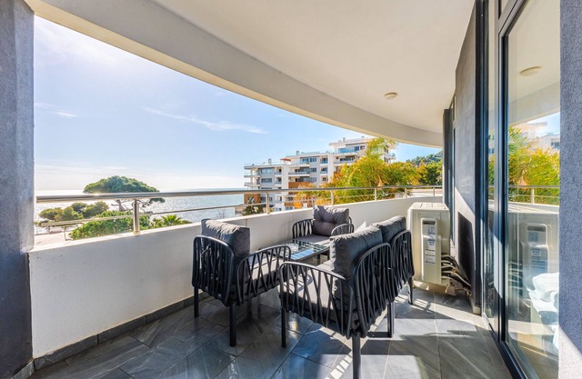 White Hill Suite by PS